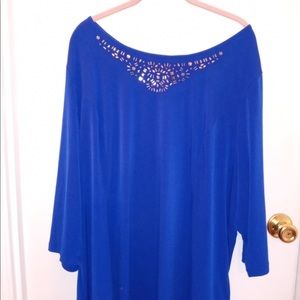 Gorgeous blue blouse Graver top size 2X please make me an offer.